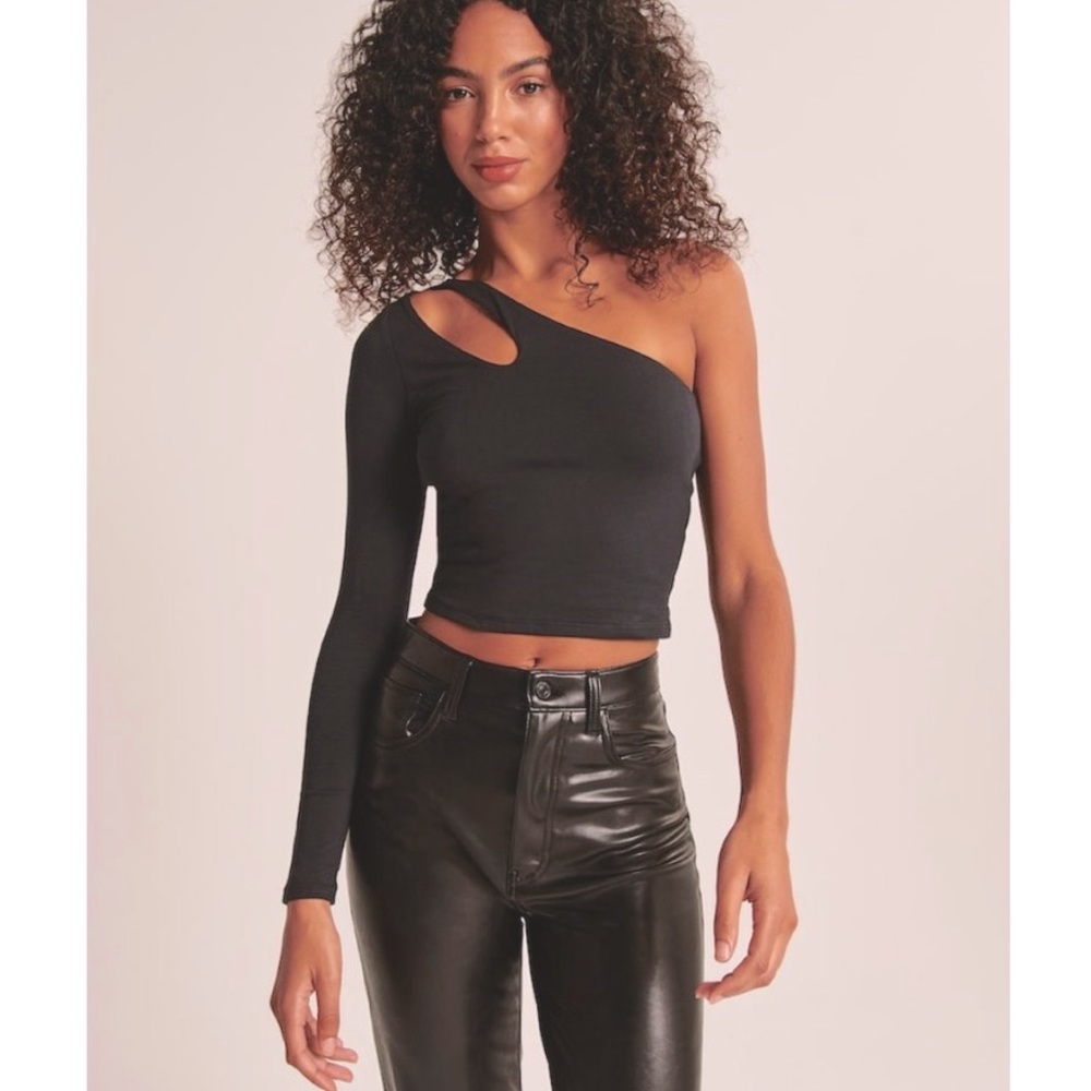 A&F Asymmetrical One-Shoulder Long-Sleeve Top size M